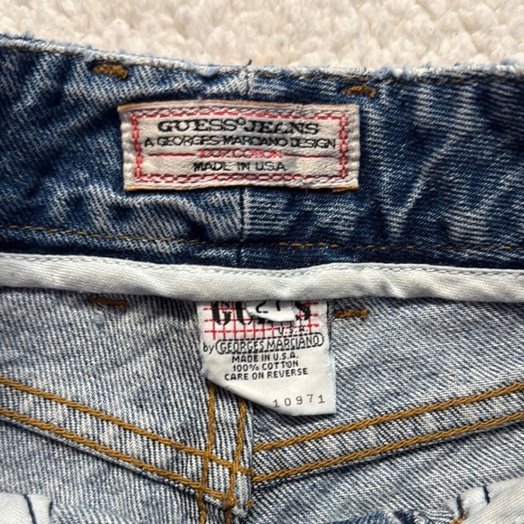 Guess Vintage 90’s Blue Jean Button Fly High-Waisted Rolled Cuff Shorts - Picture 2 of 5